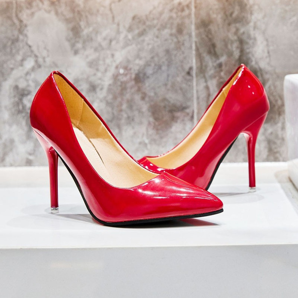 High Heel Red Shoes Stock Illustrations – 3,927 High Heel Red Shoes Stock  Illustrations, Vectors & Clipart - Dreamstime