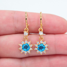 gold, wedding earrings, engagementearring, engagementjewelry