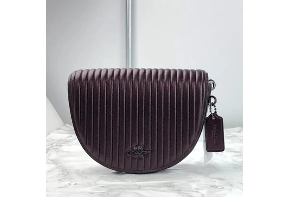 ellen crossbody with linear quilting