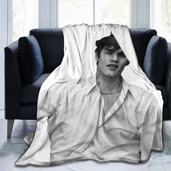 Louis Partridge Modeling Pictures Throw Blankets Soft Velvet
