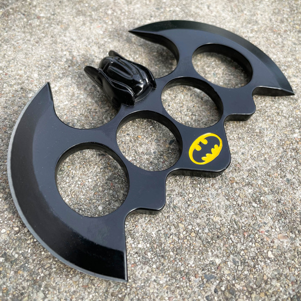 BATMAN Dark Knight High Quality Arrival EDC Brass Knuckles Ring Alloy  Knuckles Tactical Survival Multi-Functional Self Defense Tool Knife Blade  Paper Weight