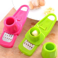 Multifunctional Garlic & Ginger Grinder – Manual Crusher & Mincer Tool – 1pc