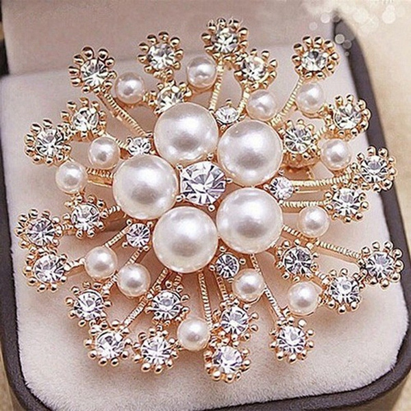 Wholesale Fashion Accessories Full Rhinestone Butterfly Brooch Accessories  Pin Insect Corsage Clothing Pin - China Rhinestone Brooch Pins and  Rhinestone Brooches price