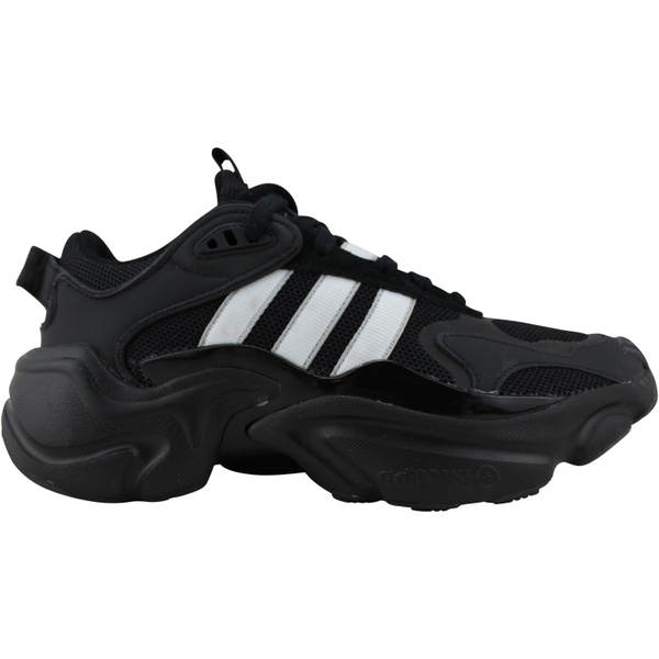 Adidas hot sale magmur black