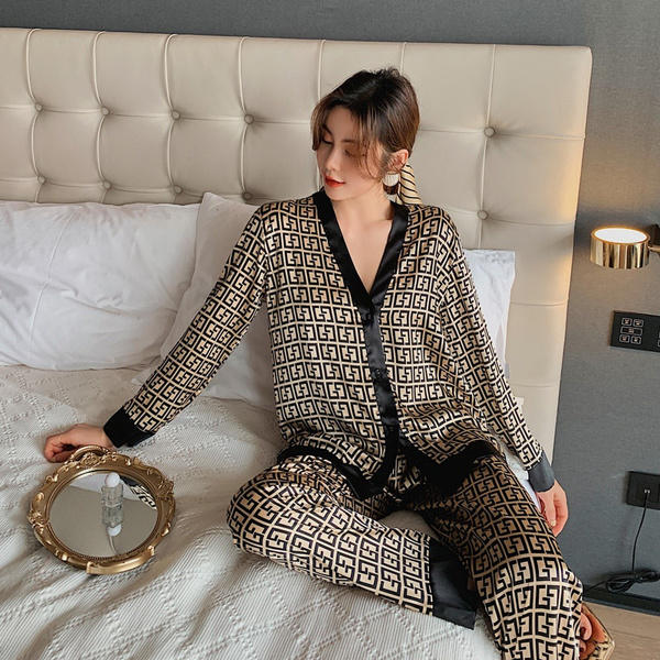 2021 Spring Women's Pajamas Set New Luxury Style Fashion Cross Letter Print  Sleepwear Silk Like Leisure Home Clothes Nightwear
