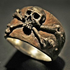 ringsformen, Goth, piratering, Stainless Steel