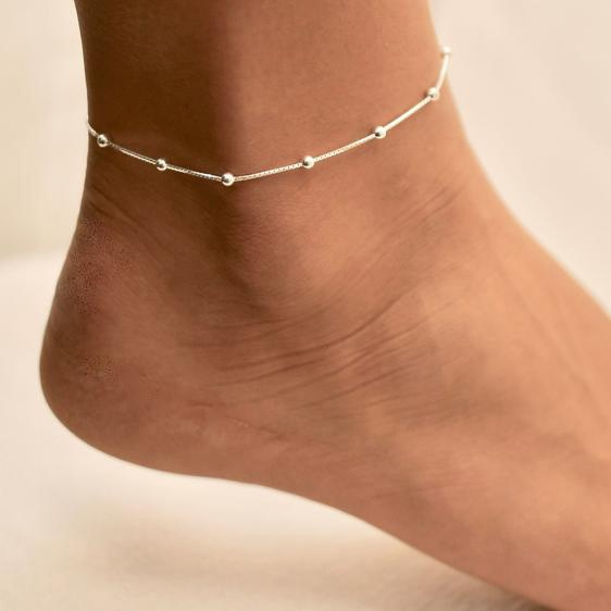 Anklets hot sale for her