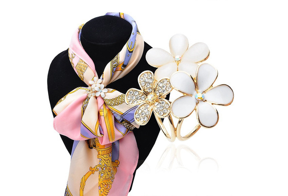 Flowers Brooch Scarf Buckle Bouquet Luxury Crystal Rhinestone Scarf Clips For Women Christmas Xmas Jewelry Dropshipping 