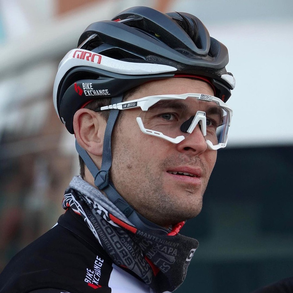 Giro best sale cycling glasses