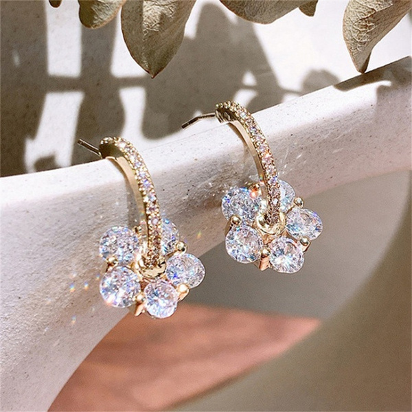 Buy Flower And Stalk Diamond Drops Online | CaratLane