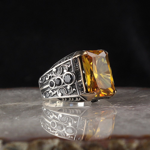 10k White Gold Citrine Men's Ring with Detailing on Band Ring Size 11
