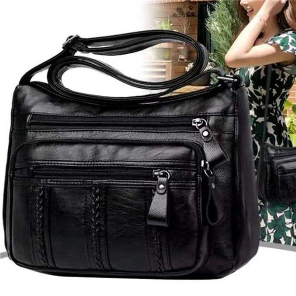 black simple purse