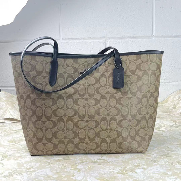 Coach 5696 City Tote in Signature Canvas