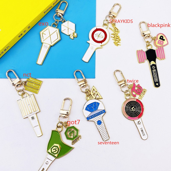 22 Kpop Bts Blackpink Twice Exo Nct Seventeen Got7 Lightstick Keychain Keyring Fashion Pendant Fans Gift Wish