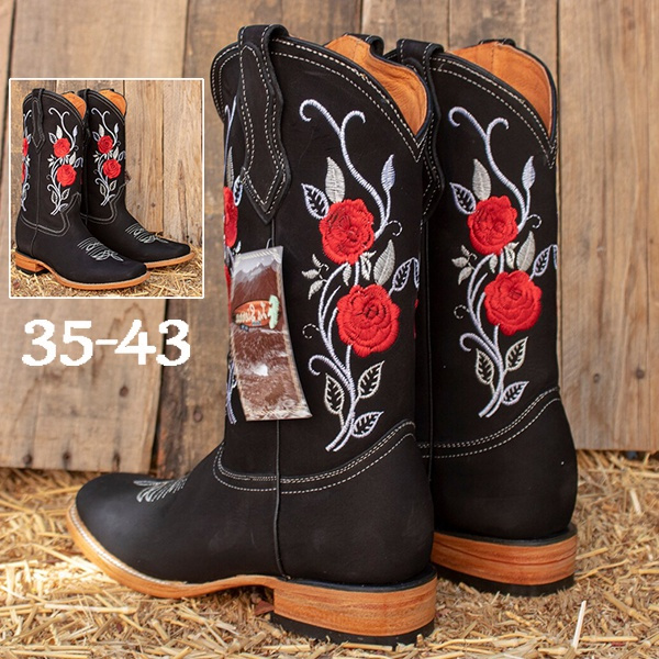 cowboy boots with roses on them