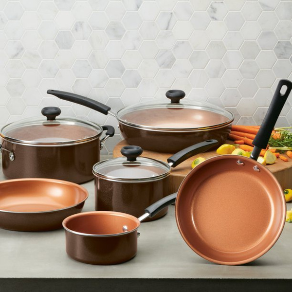 Farberware Easy Clean Pro Ceramic Nonstick Pots and Pans Set, 14-Piece  Brown