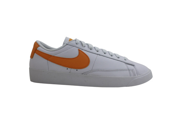 Blazer low sneaker white/ clearance fuel orange