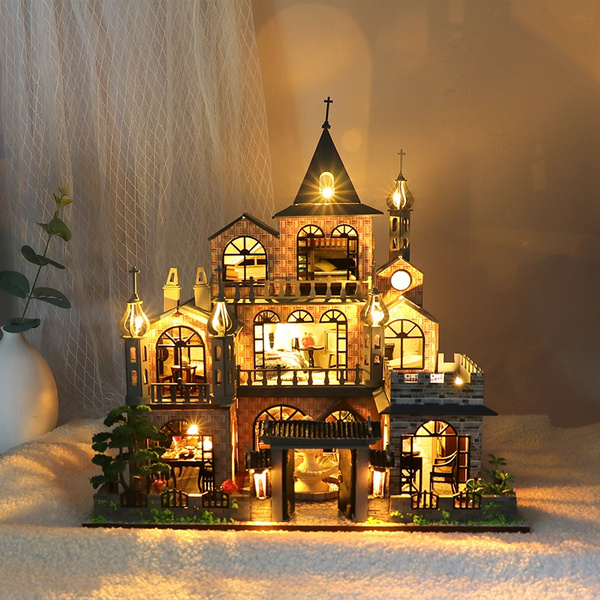 Miniature hot sale castle dollhouse