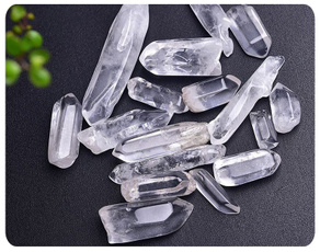 crystalpoint, crystal pendant, quartz, quartzcrystal