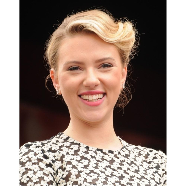 Scarlett Johansson At The Induction Ceremony For Star On The Hollywood ...