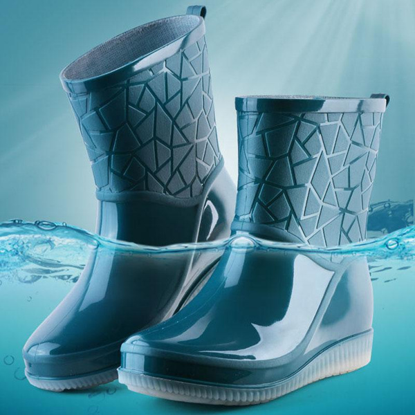 ladies water boots