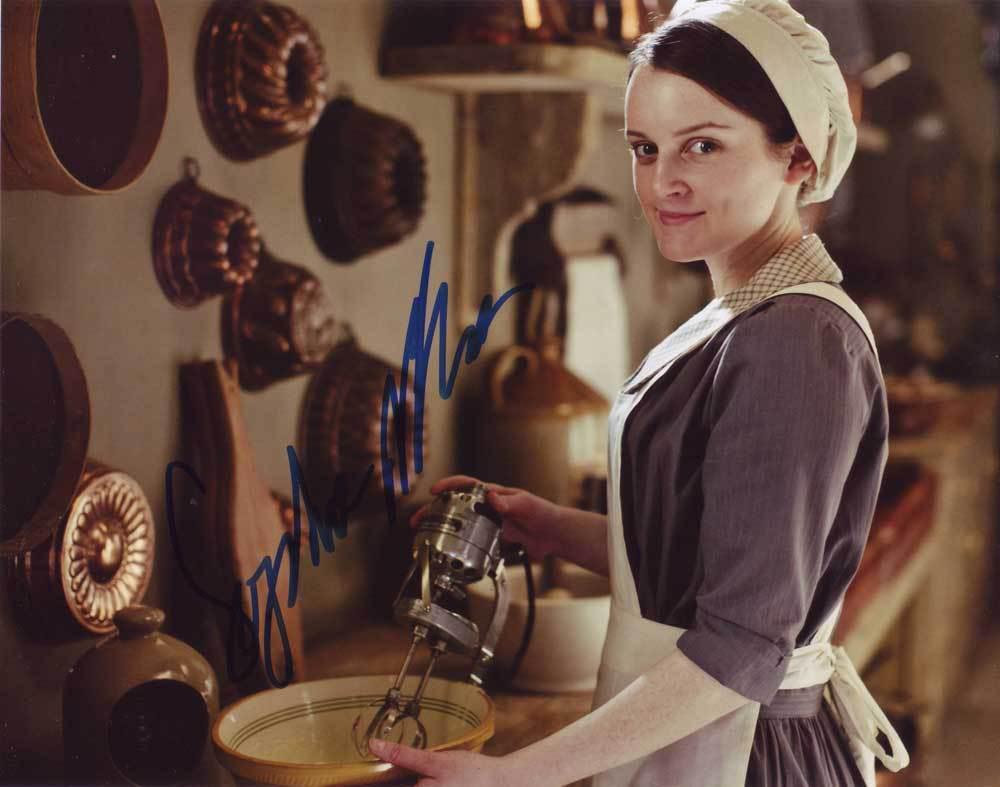 Sophie McShera In-person AUTHENTIC Autographed Photo Poster Painting COA SHA #44606_voghion.com