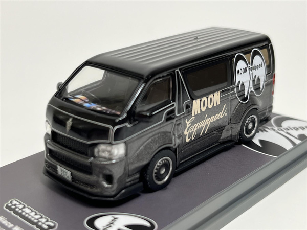 Tarmac Works 1/64 🇨🇵 Toyota hiace widebody falken