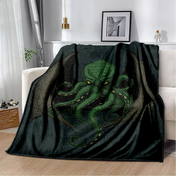 Stay Warm with this Cthulhu Art Blanket for Horror Fans | Wish