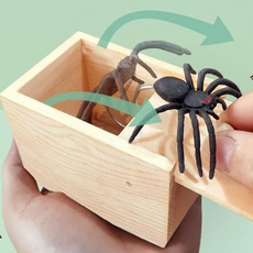 scaretoy, scary, halloweenpranktoy, spiderbox